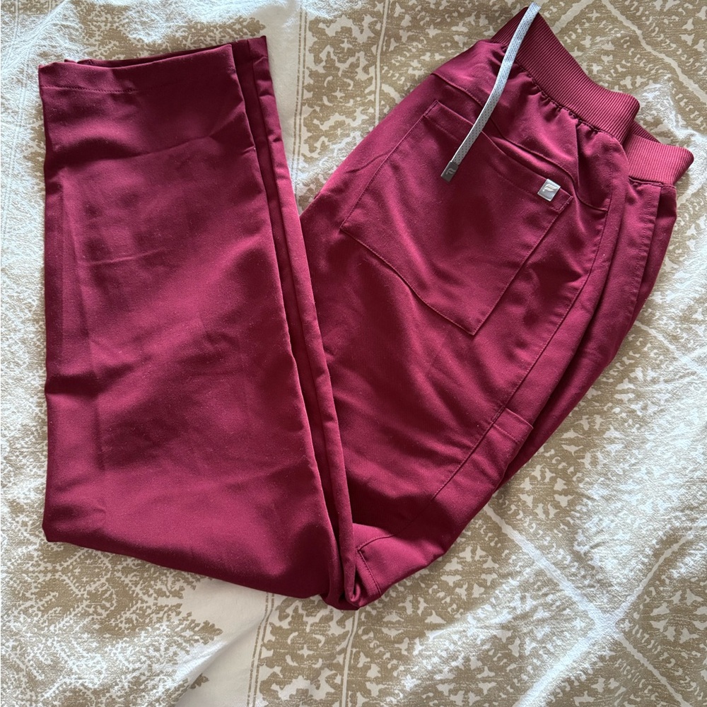 Fabletics ion scrub pant